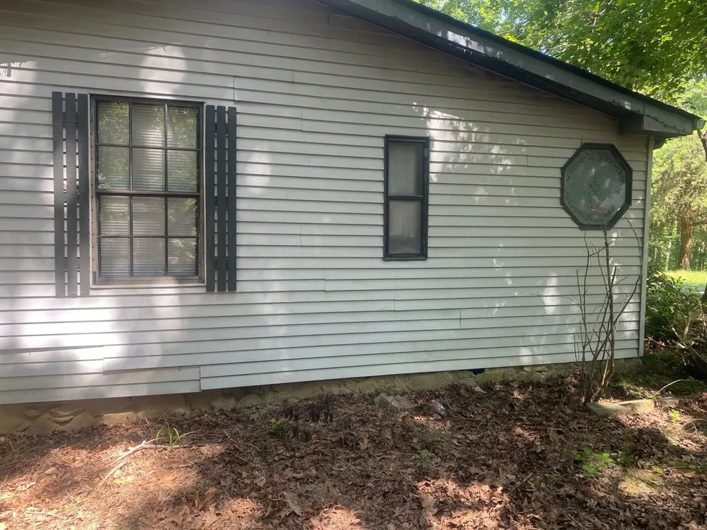 6183 Parker Road Lyles TN 37098