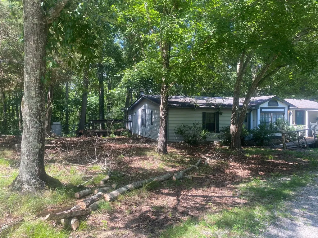 6183 Parker Road Lyles TN 37098