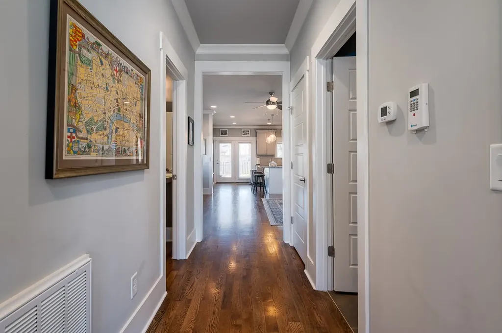 1908B 14th Ave, N Nashville TN 37208