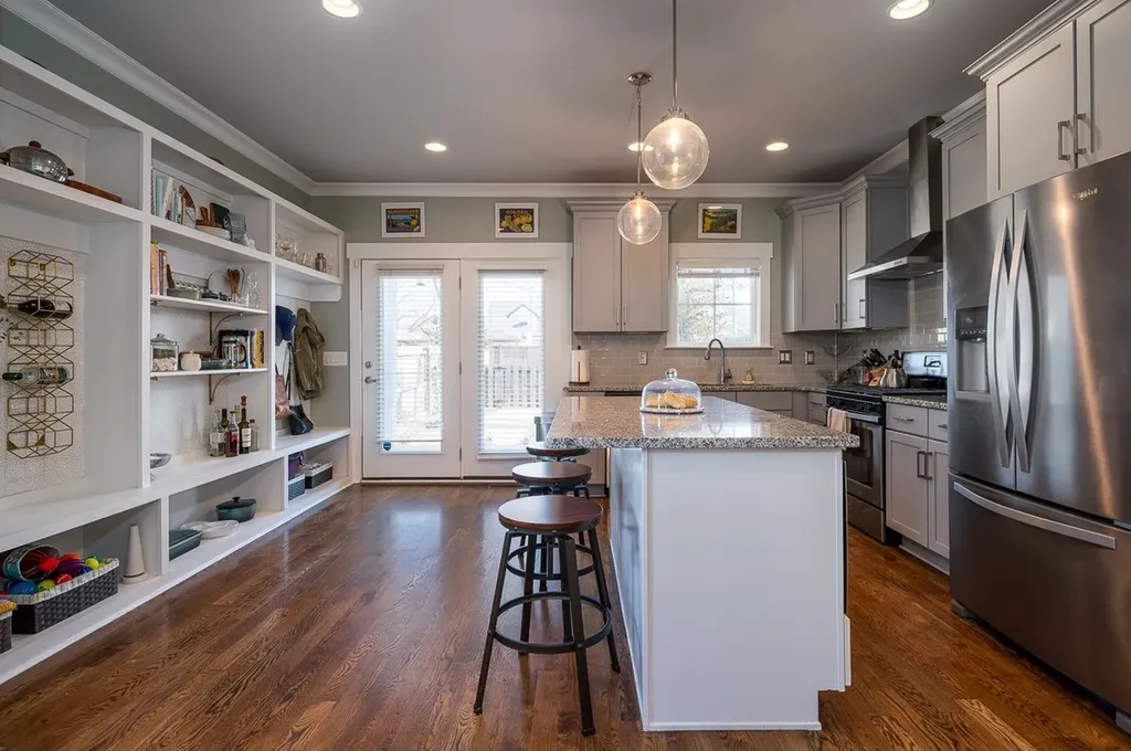 1908B 14th Ave, N Nashville TN 37208