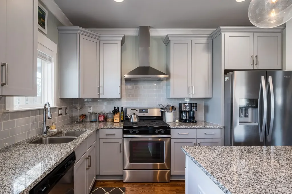 1908B 14th Ave, N Nashville TN 37208