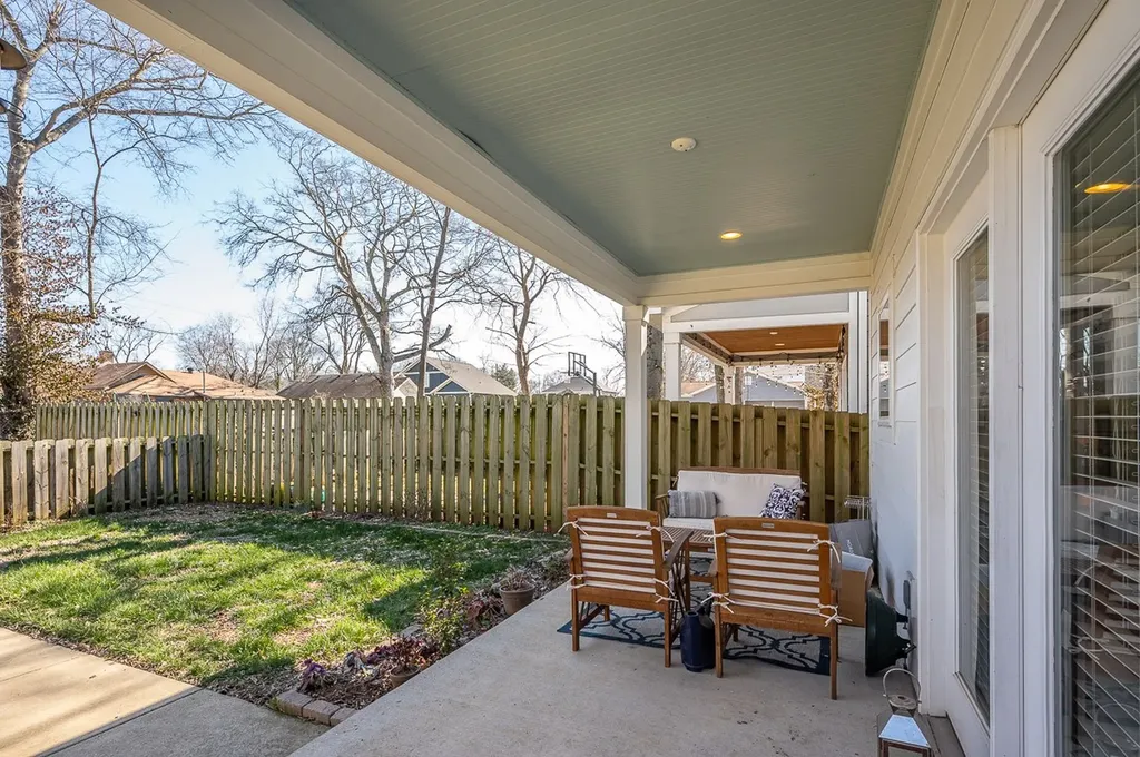 1908B 14th Ave, N Nashville TN 37208