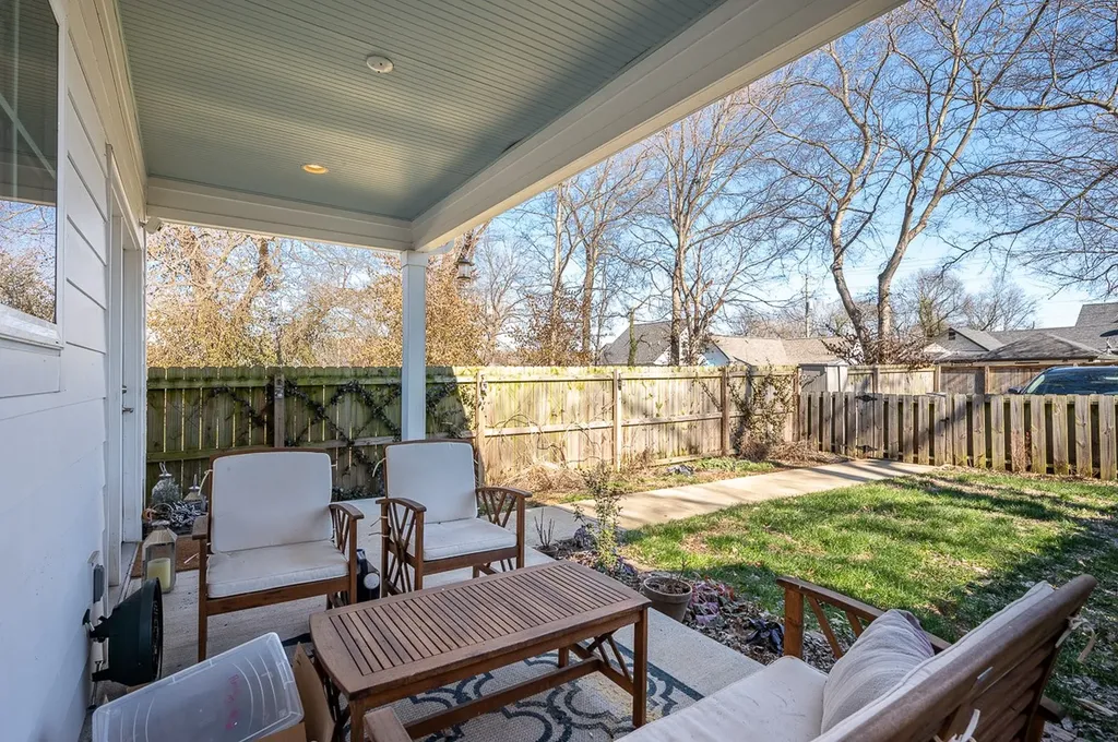 1908B 14th Ave, N Nashville TN 37208