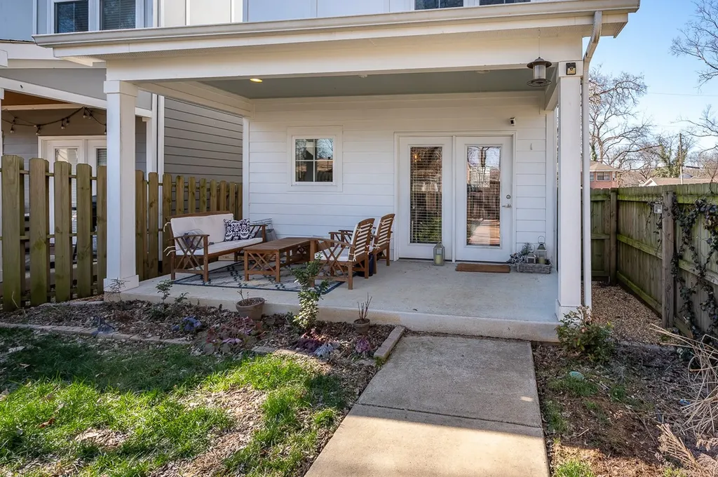 1908B 14th Ave, N Nashville TN 37208