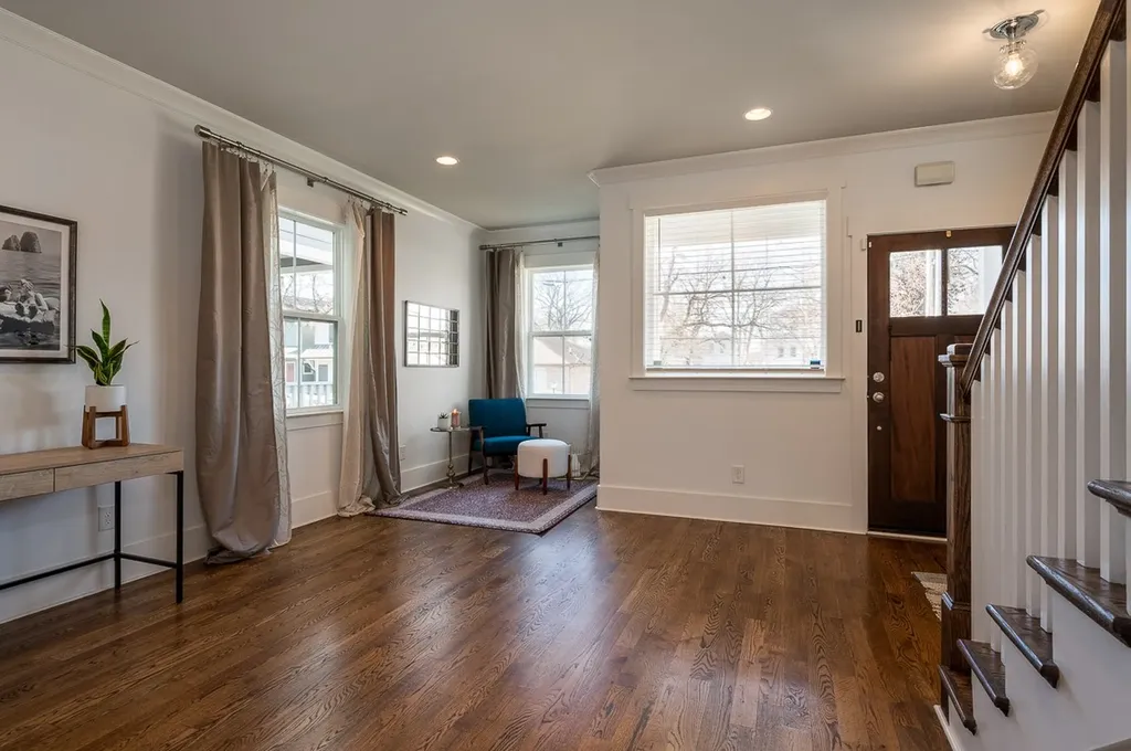 1908B 14th Ave, N Nashville TN 37208