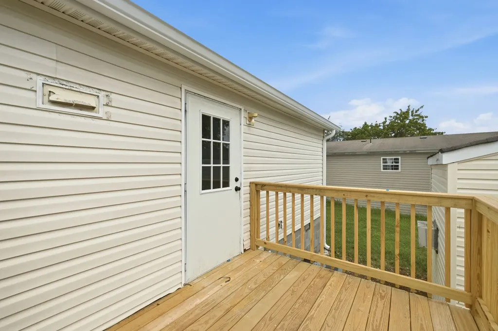 125 Oceanfront Cir, N Antioch TN 37013