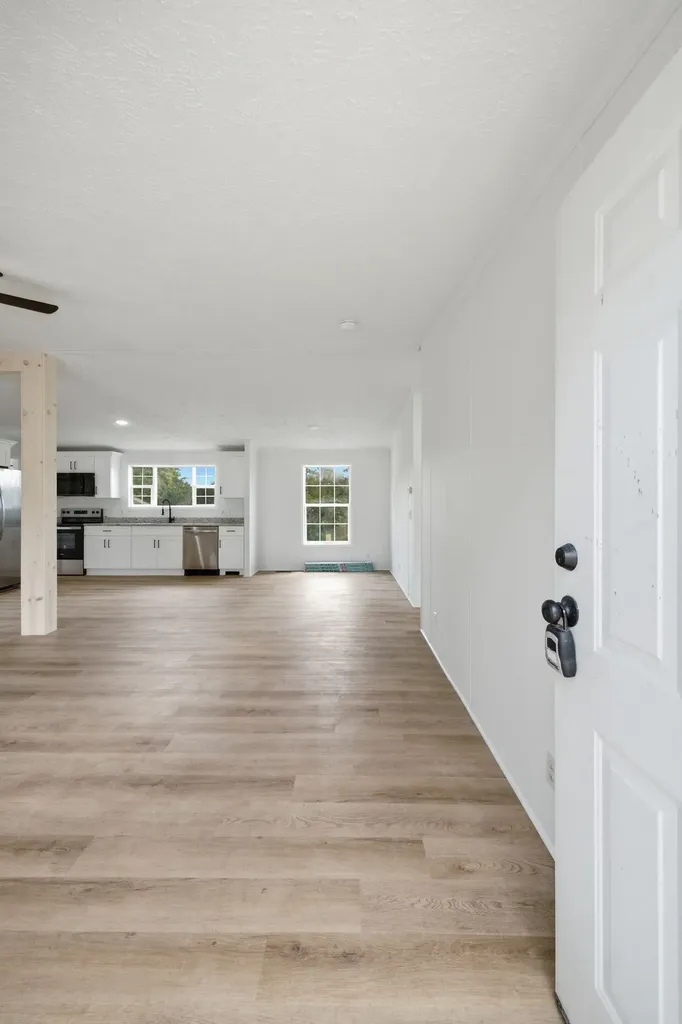 125 Oceanfront Cir, N Antioch TN 37013