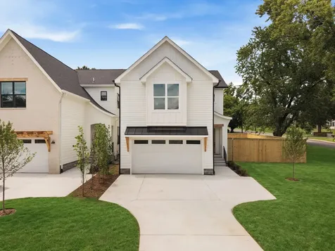 808 Newhall Drive Nashville TN 37206