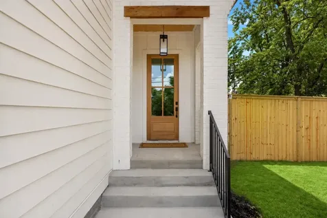 808 Newhall Drive Nashville TN 37206