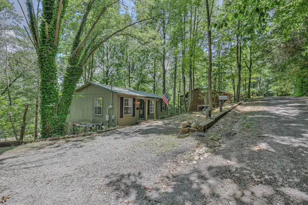 1908 Potts Camp Road Smithville TN 37166