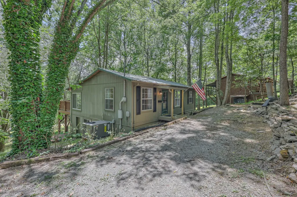 1908 Potts Camp Road Smithville TN 37166
