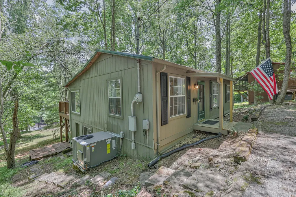 1908 Potts Camp Road Smithville TN 37166