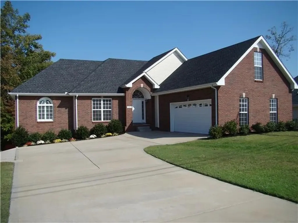 75 West Drive Clarksville TN 37040