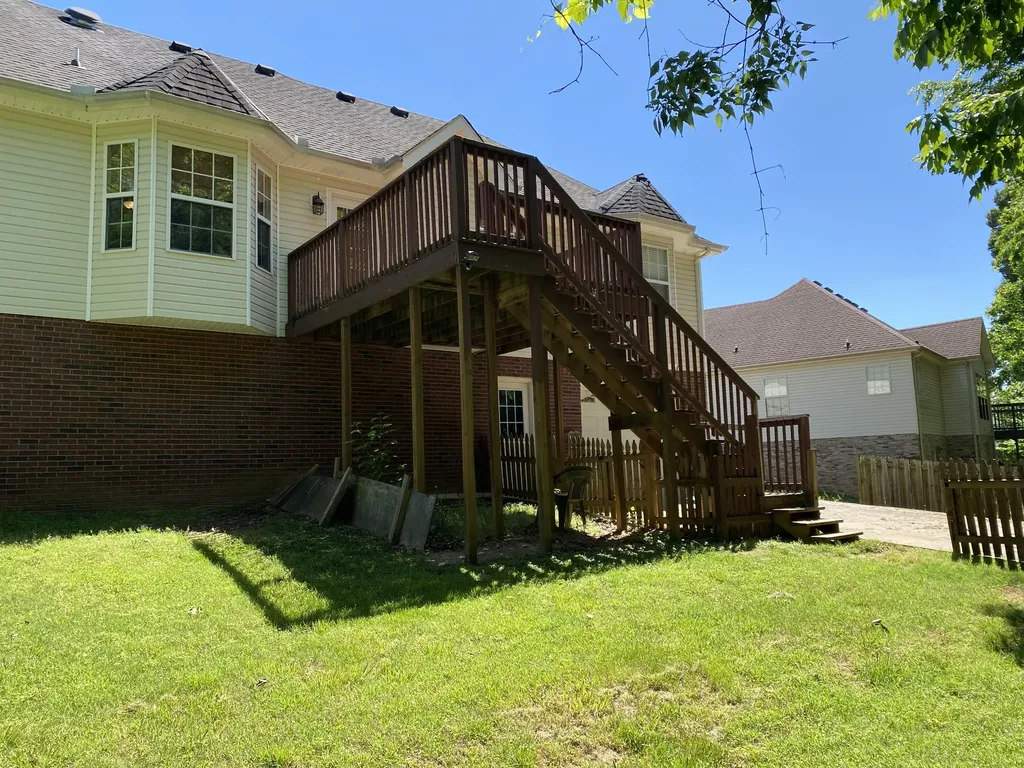 75 West Drive Clarksville TN 37040