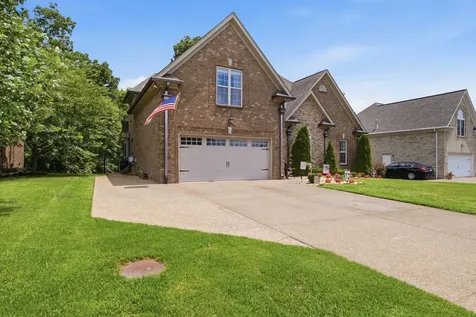 1109 Secretariat Drive Mount Juliet TN 37122