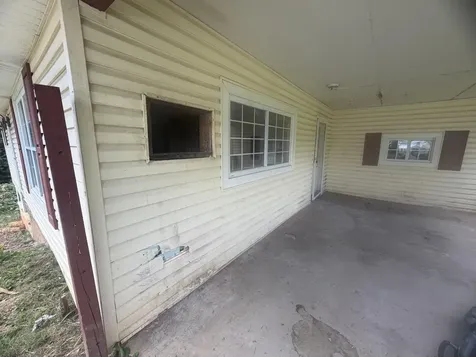 211 S Oak Street Whitwell TN 37397