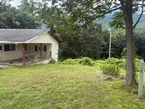 211 S Oak Street Whitwell TN 37397