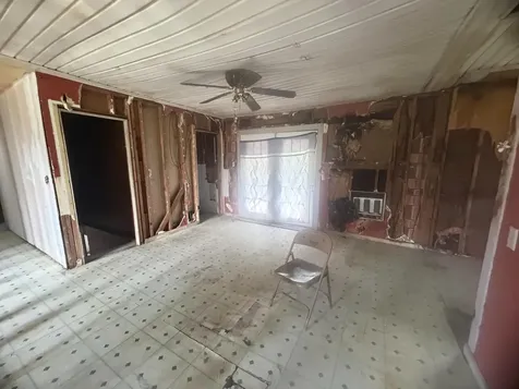 211 S Oak Street Whitwell TN 37397
