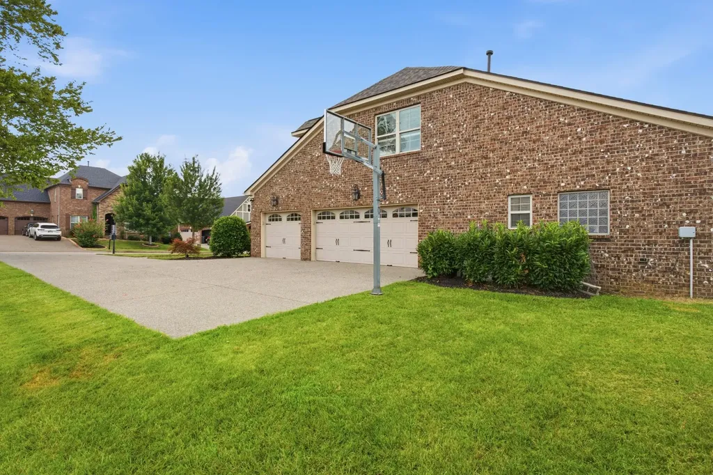 1308 Reynard Drive Gallatin TN 37066
