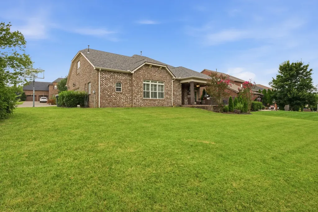 1308 Reynard Drive Gallatin TN 37066