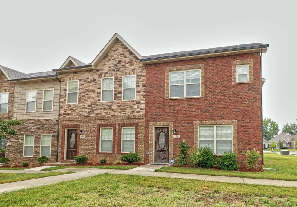 180 Dundee Drive Clarksville TN 37043