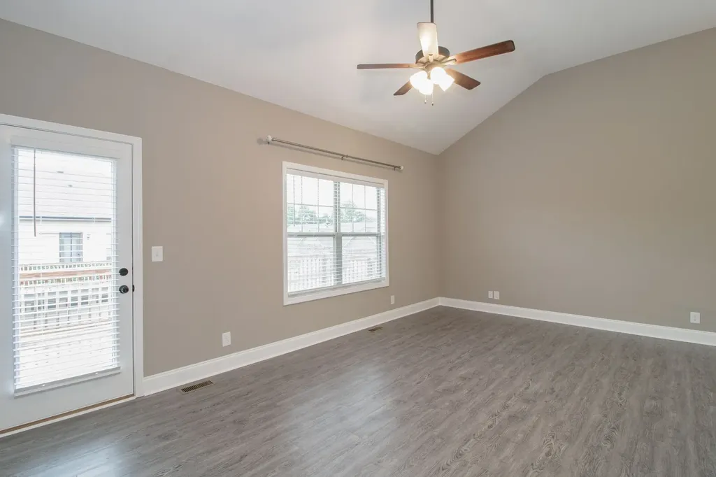 180 Dundee Drive Clarksville TN 37043