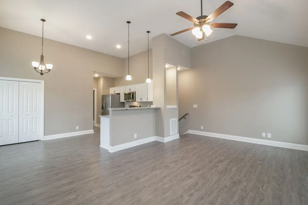 180 Dundee Drive Clarksville TN 37043