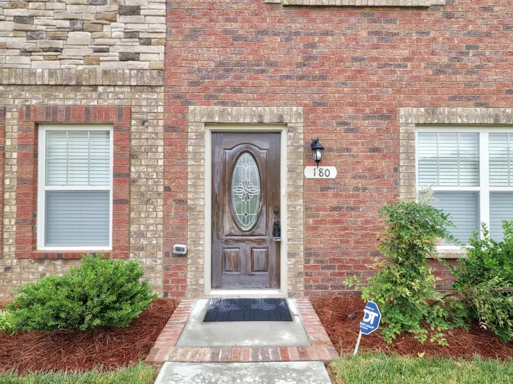 180 Dundee Drive Clarksville TN 37043