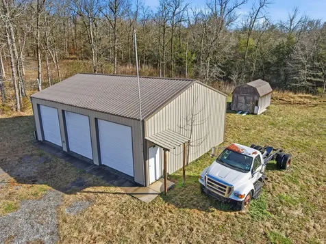 30 Smokey Circle Petersburg TN 37144