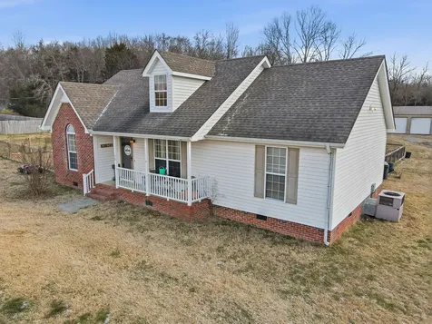30 Smokey Circle Petersburg TN 37144
