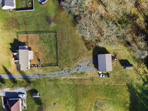 30 Smokey Circle Petersburg TN 37144