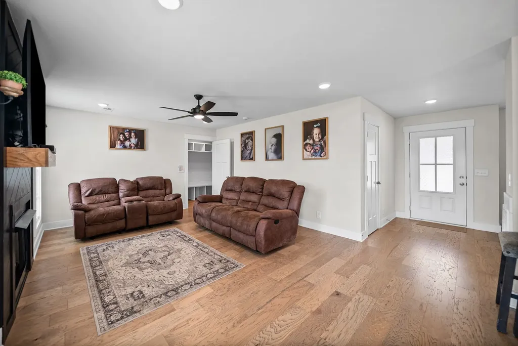 350 Frontier Drive Clarksville TN 37043