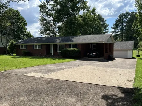 416 S Wilson Street Paris TN 38242