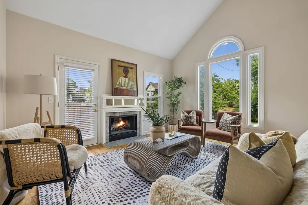 101 Bonnie Briar Lane Nashville TN 37212