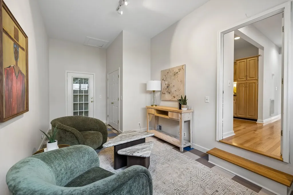 101 Bonnie Briar Lane Nashville TN 37212