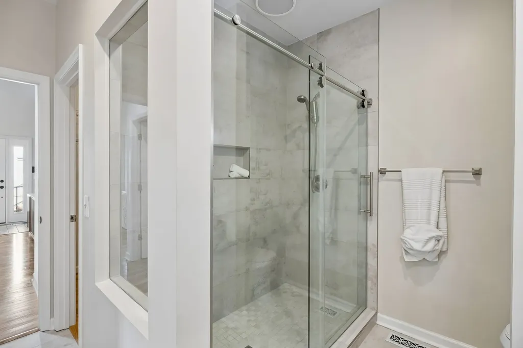 101 Bonnie Briar Lane Nashville TN 37212