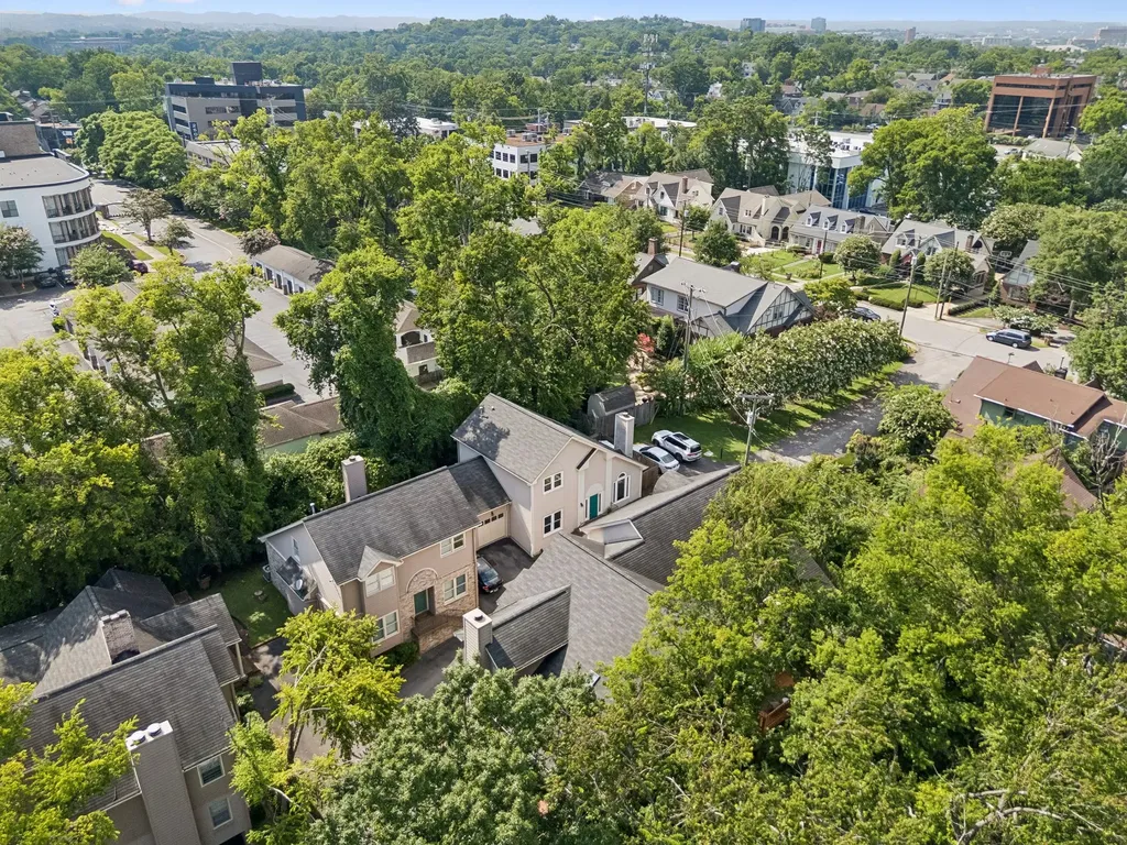 101 Bonnie Briar Lane Nashville TN 37212