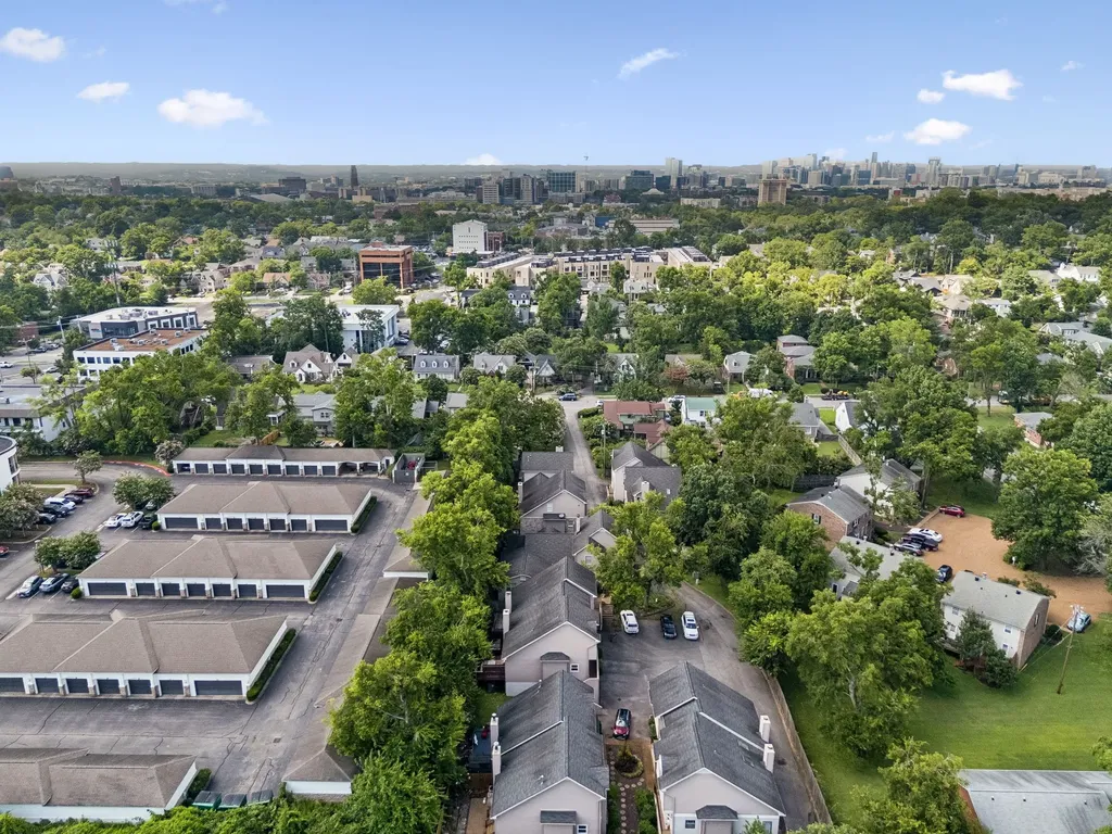 101 Bonnie Briar Lane Nashville TN 37212