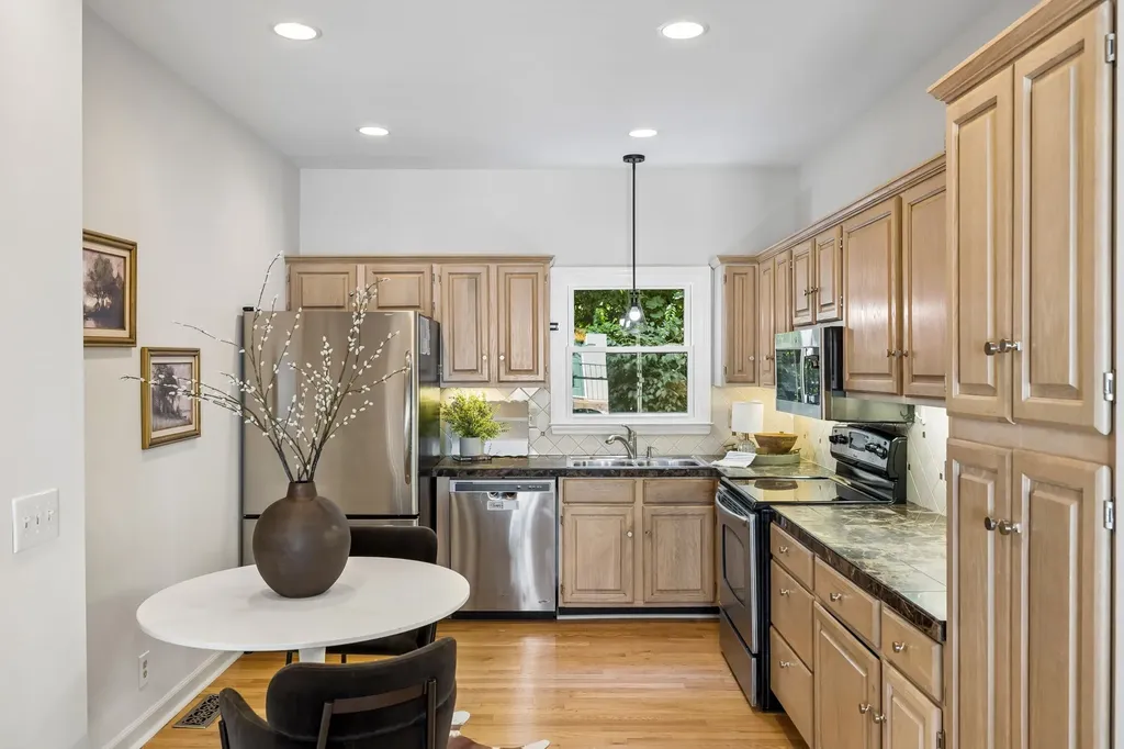 101 Bonnie Briar Lane Nashville TN 37212