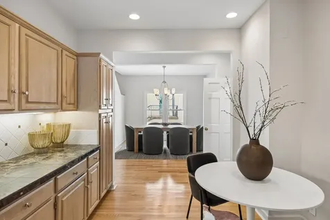 101 Bonnie Briar Lane Nashville TN 37212