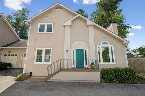 101 Bonnie Briar Lane Nashville TN 37212