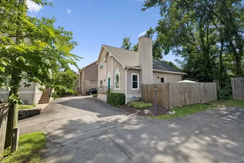 101 Bonnie Briar Lane Nashville TN 37212