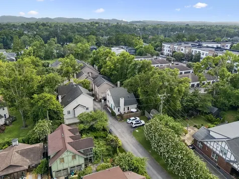 101 Bonnie Briar Lane Nashville TN 37212