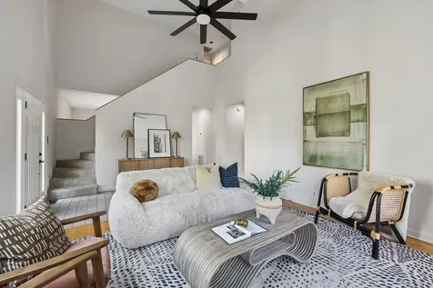 101 Bonnie Briar Lane Nashville TN 37212