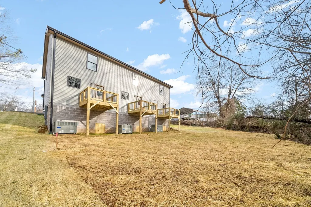 332 Church Street Clarksville TN 37040