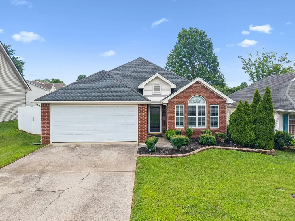 2615 Hawk Eye Court Murfreesboro TN 37128