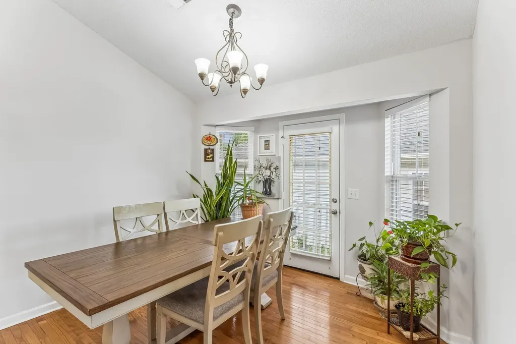 2615 Hawk Eye Court Murfreesboro TN 37128