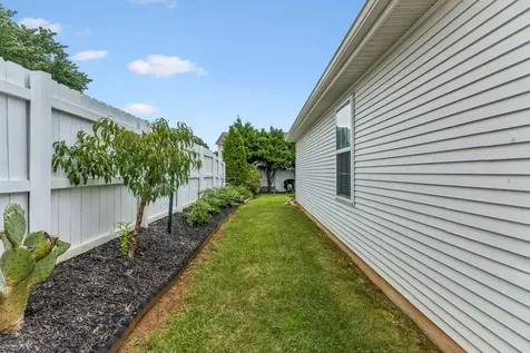 2615 Hawk Eye Court Murfreesboro TN 37128