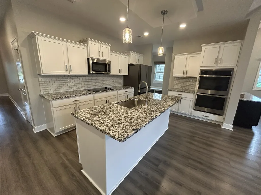 2692 Remington Trace Clarksville TN 37043