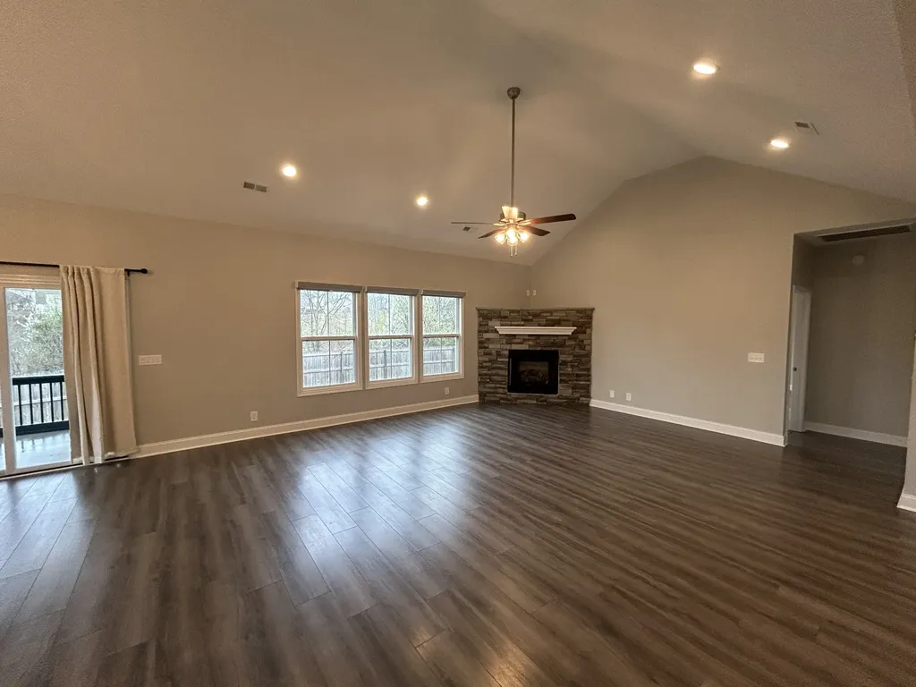 2692 Remington Trace Clarksville TN 37043